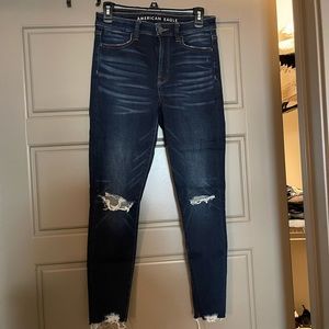 American Eagle, size 4 short, high waisted stretch jeggings, dark wash